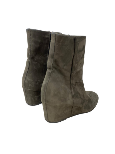 Vince Women Size 8 Grey Boots