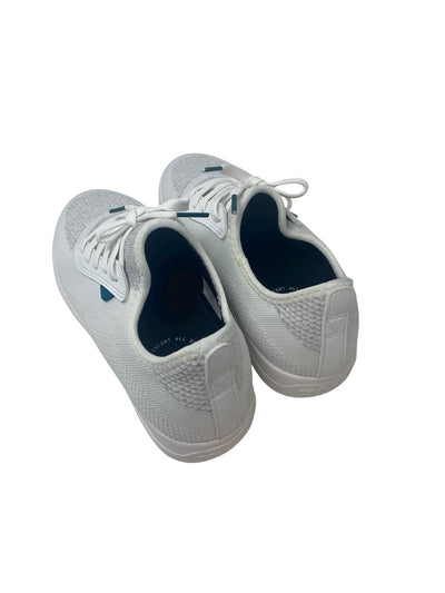 It's SO You Boutique Women Size 7 White Athletic