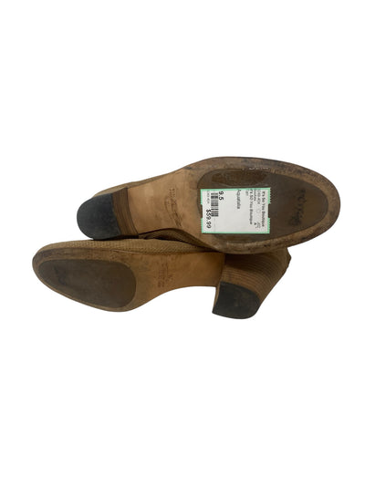 It's SO You Boutique Women Size 9.5 Tan Booties