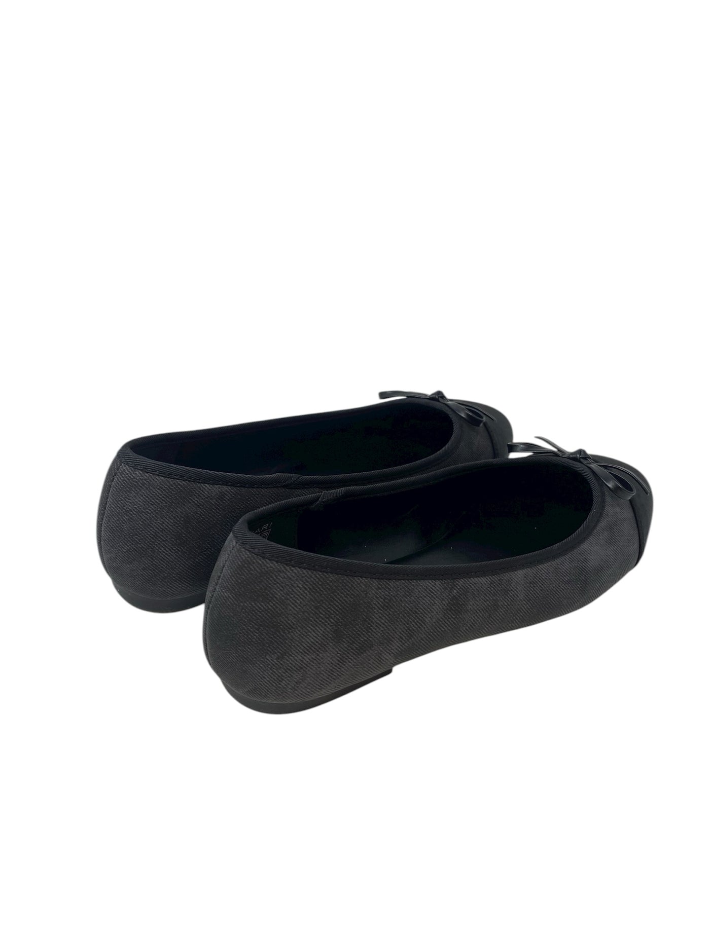 Tahari Women Size 6.5 Black Flats