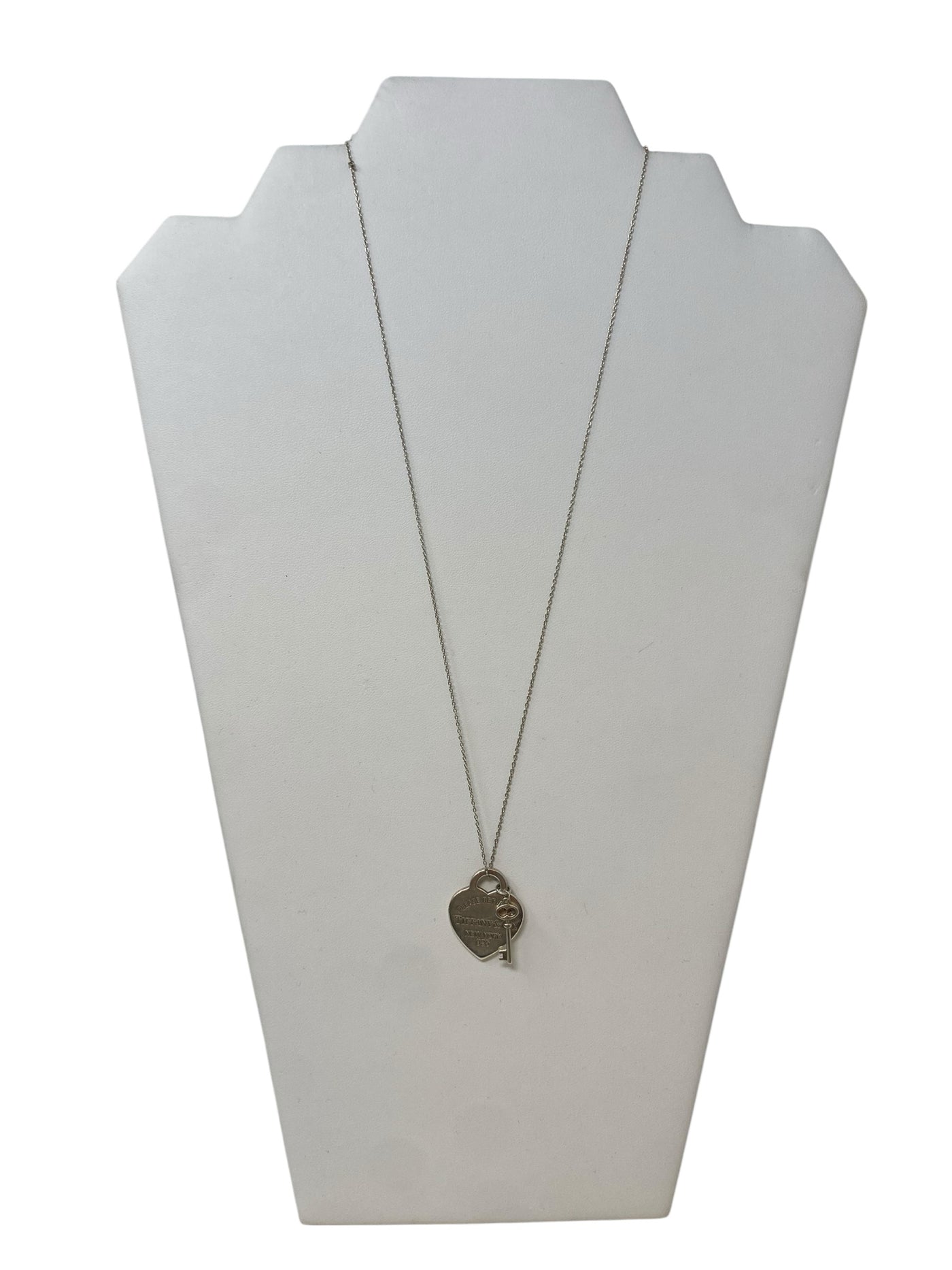 Authentic "pre-loved" Luxury Item Sterling Necklace