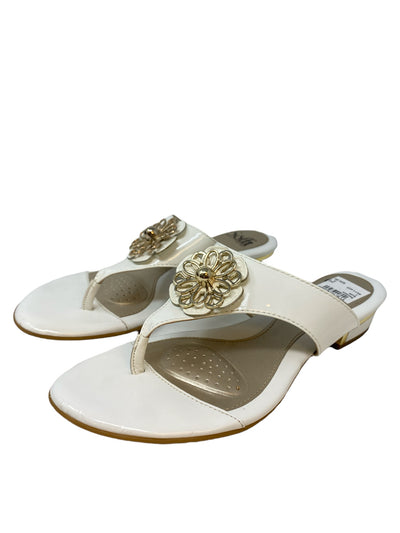 Sofft Women Size 7 White Sandals