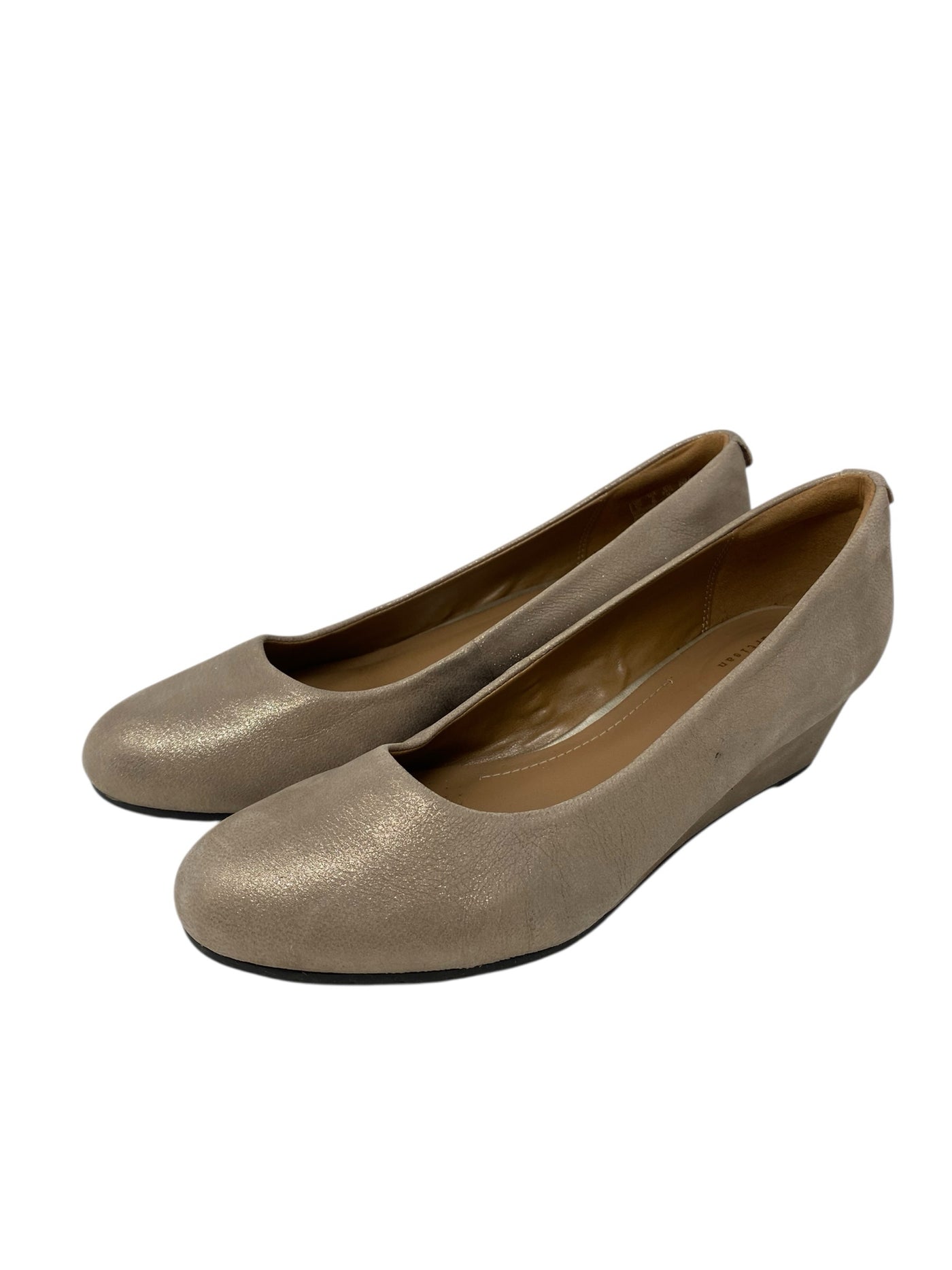 Clarks Women Size 7 Beige Wedge